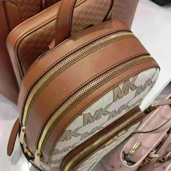Michael Kors Jaycee Backpack Medium Zip Pocket Mk Signature Luggage Brown